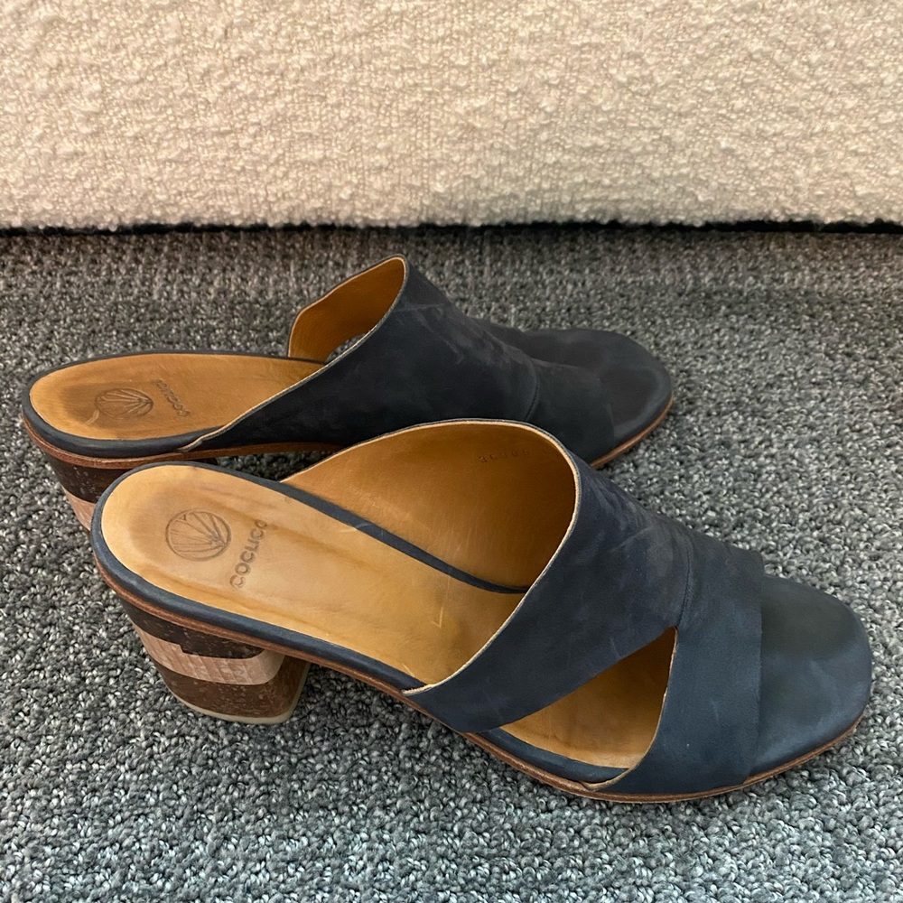 Coclico Woodblock Heel - Navy. Size 40